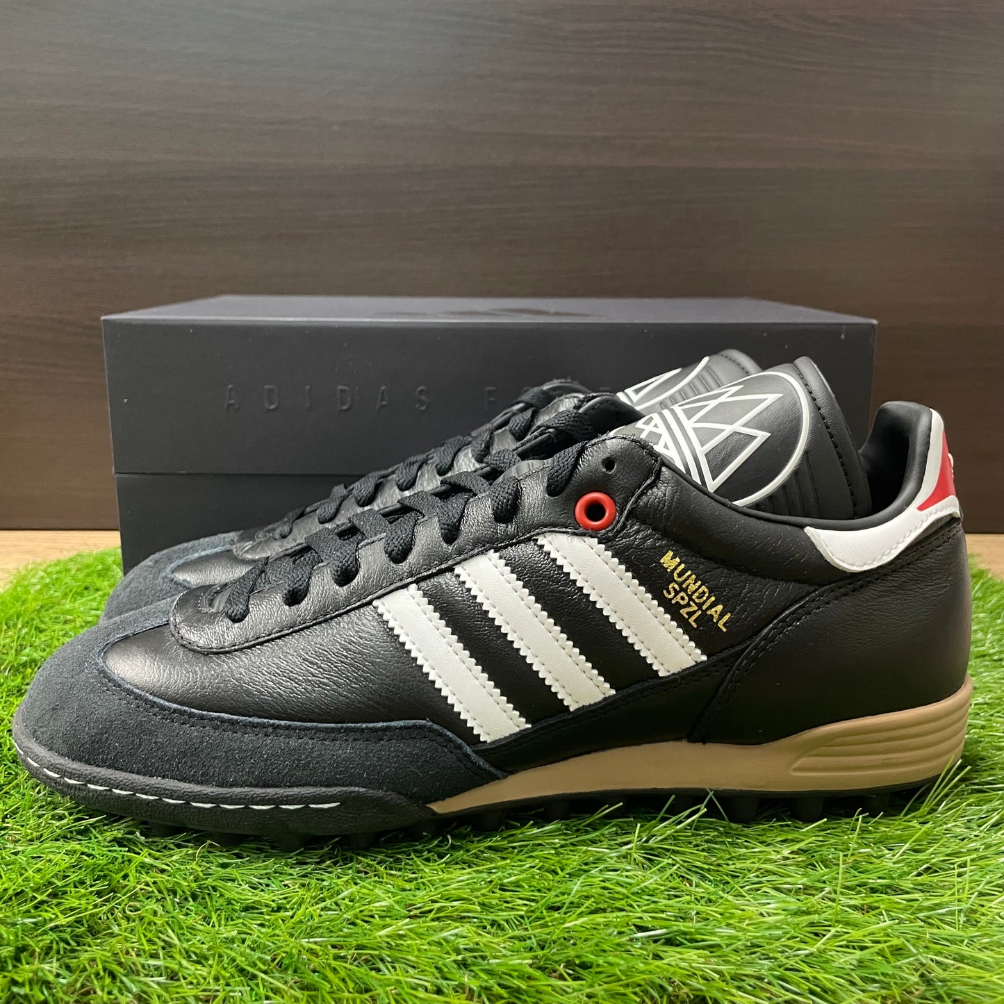 MUNDIAL TEAM SPZL F.C. IE9095