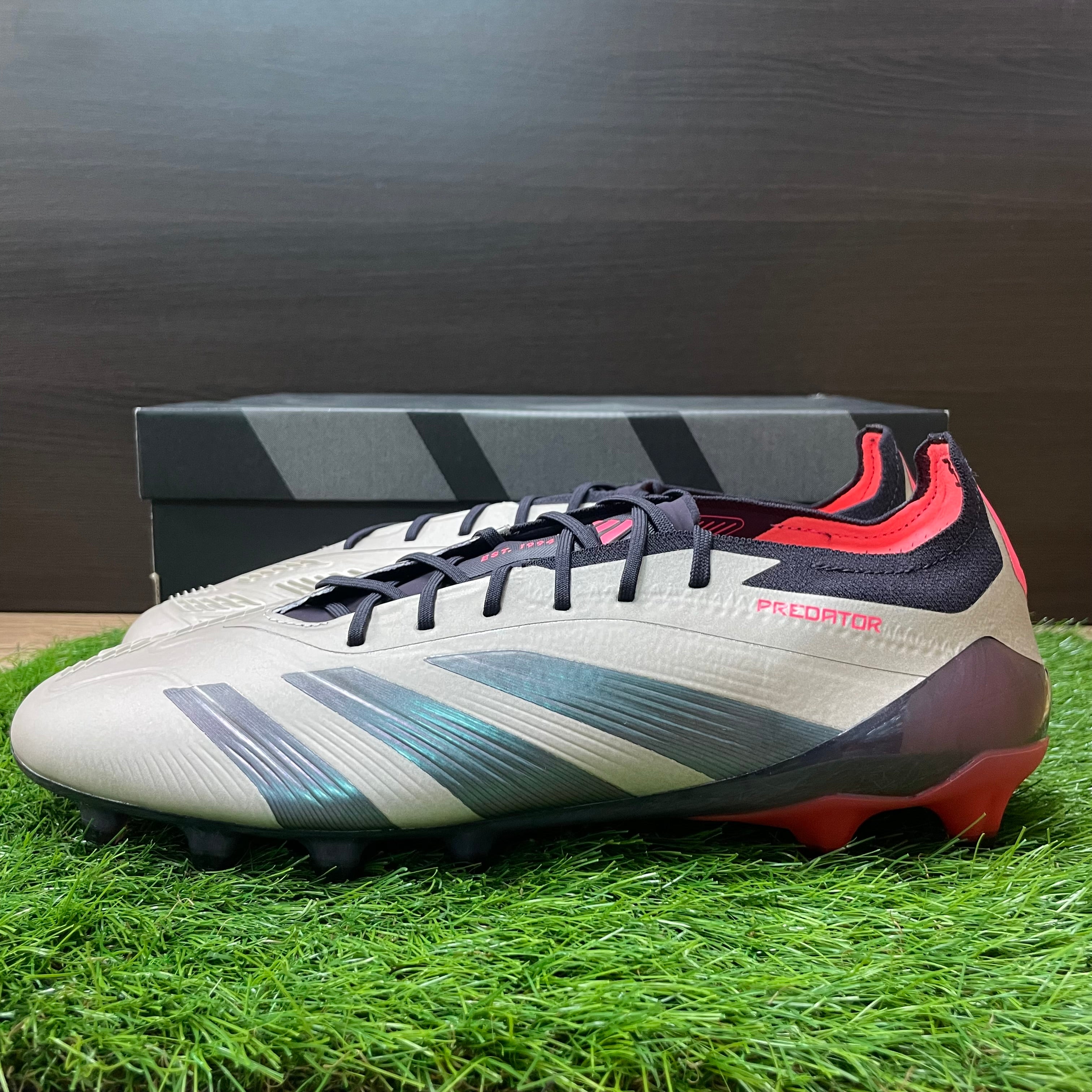 世界未発売 Predator Elite AG プレデター JI2854 – 俺の足 サッカー