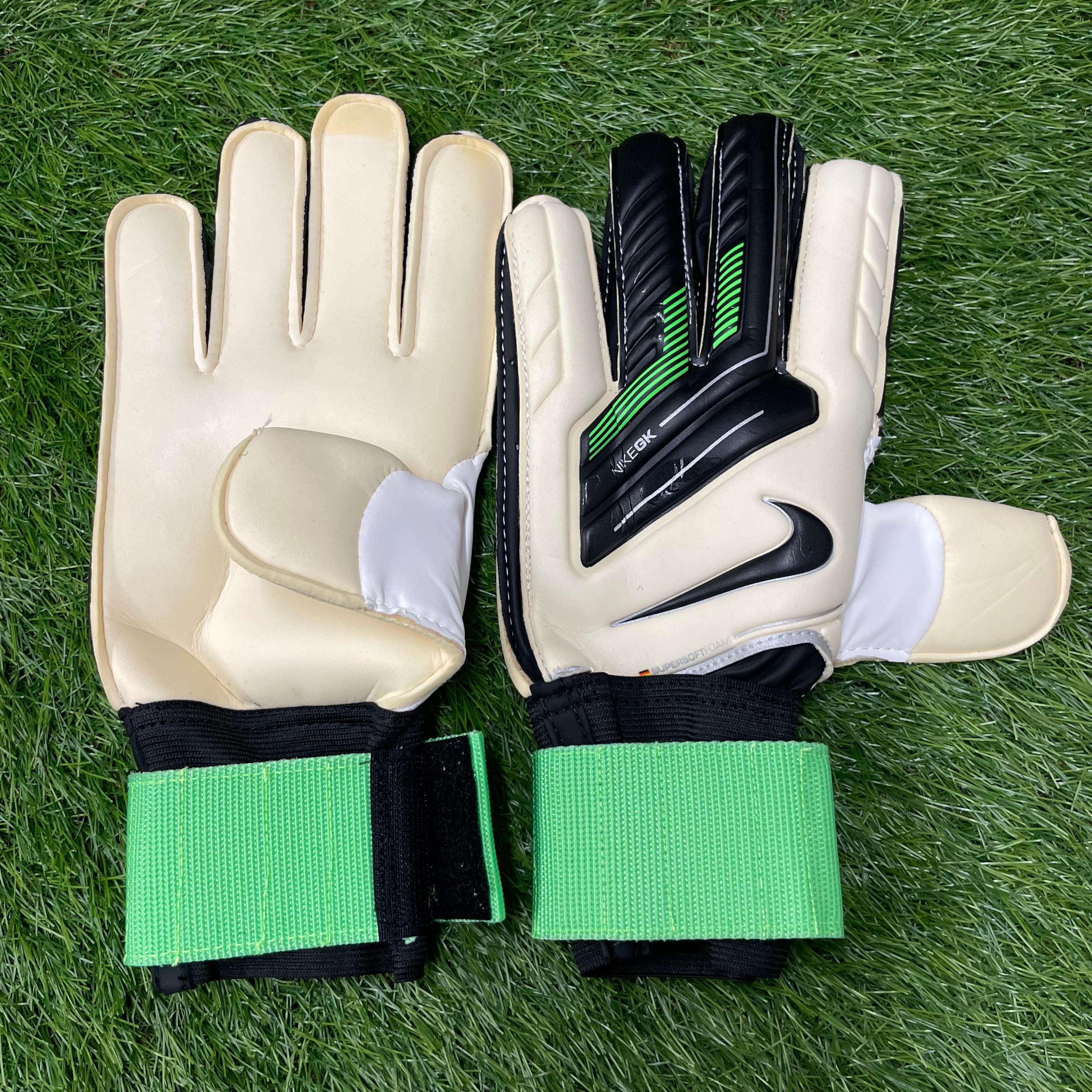 NIKE VaporGrip3 – tagged 