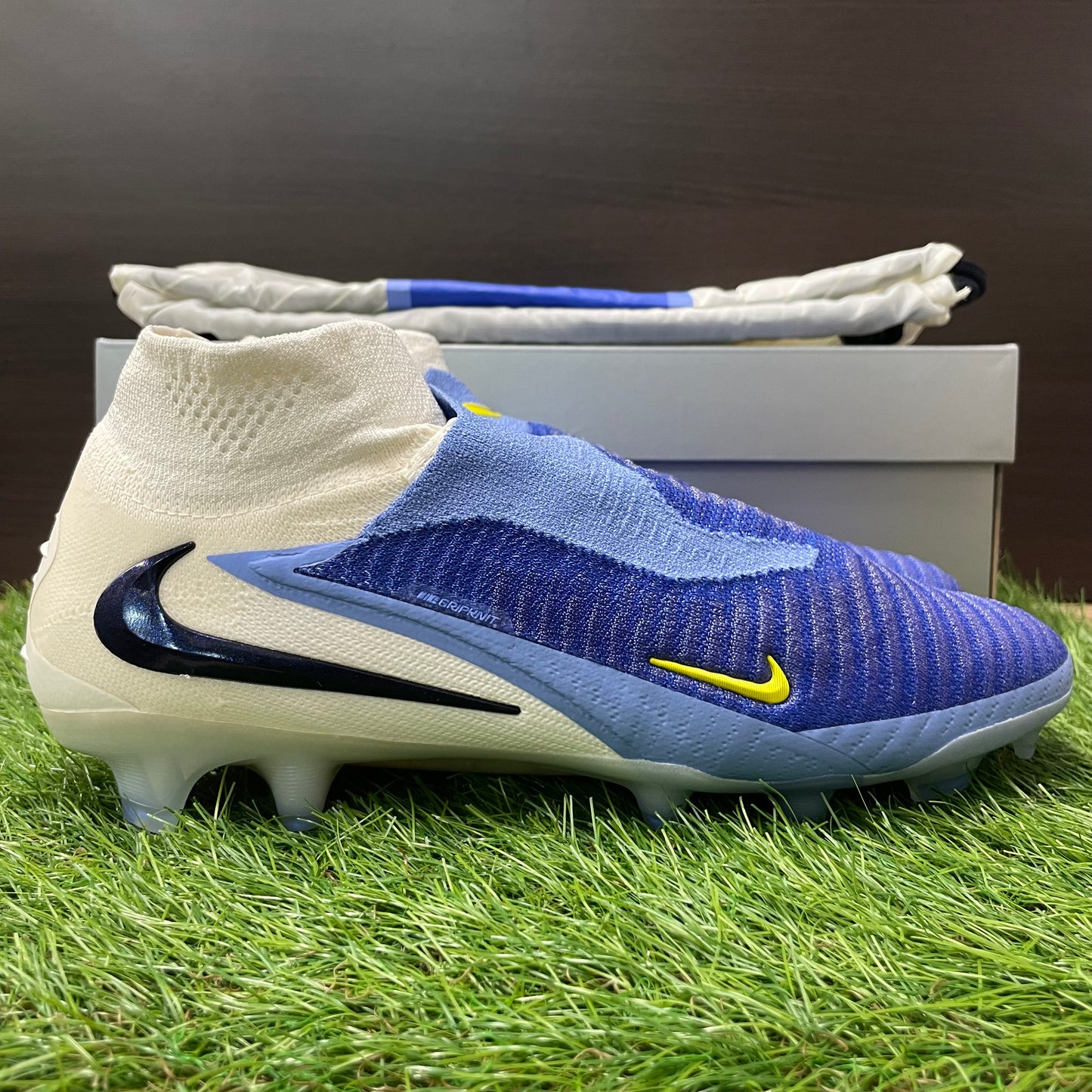 ファントム6 HIGH ELITE FG LV8 HQ2328 400