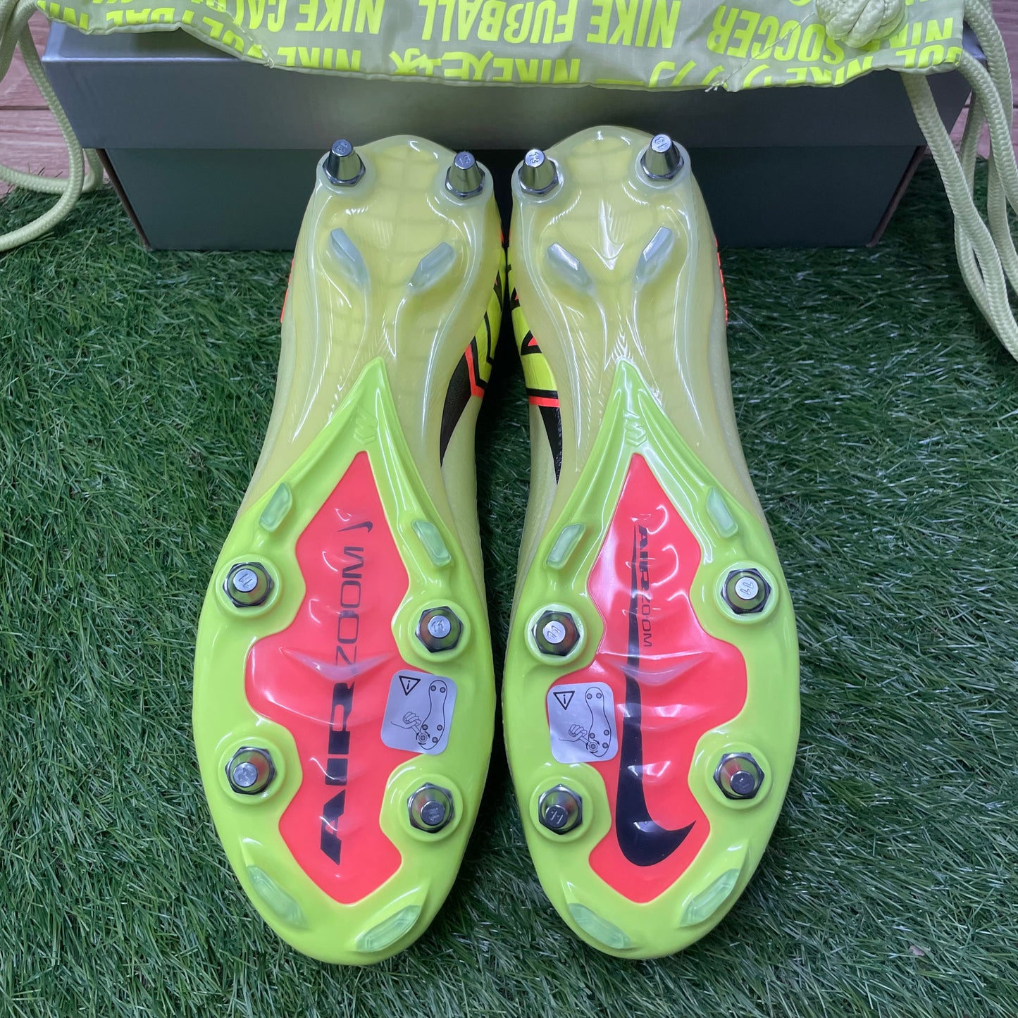 Mercurial VAPOR 16 ELITE SG-PRO FQ8688 300 ズームヴェイパー16エリート