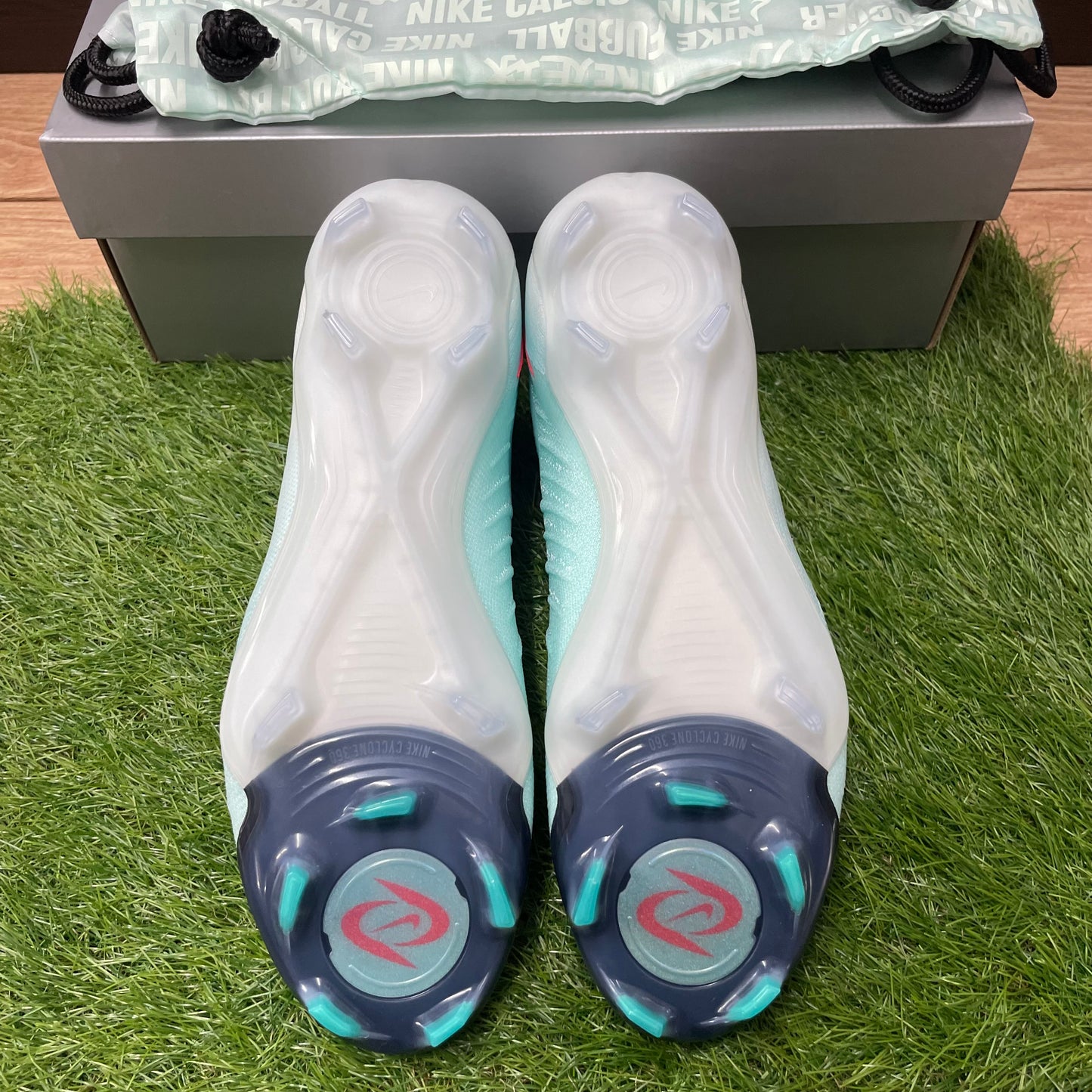 ファントムルナ II ELITE FG FJ2572 300 PHANTOM LUNA