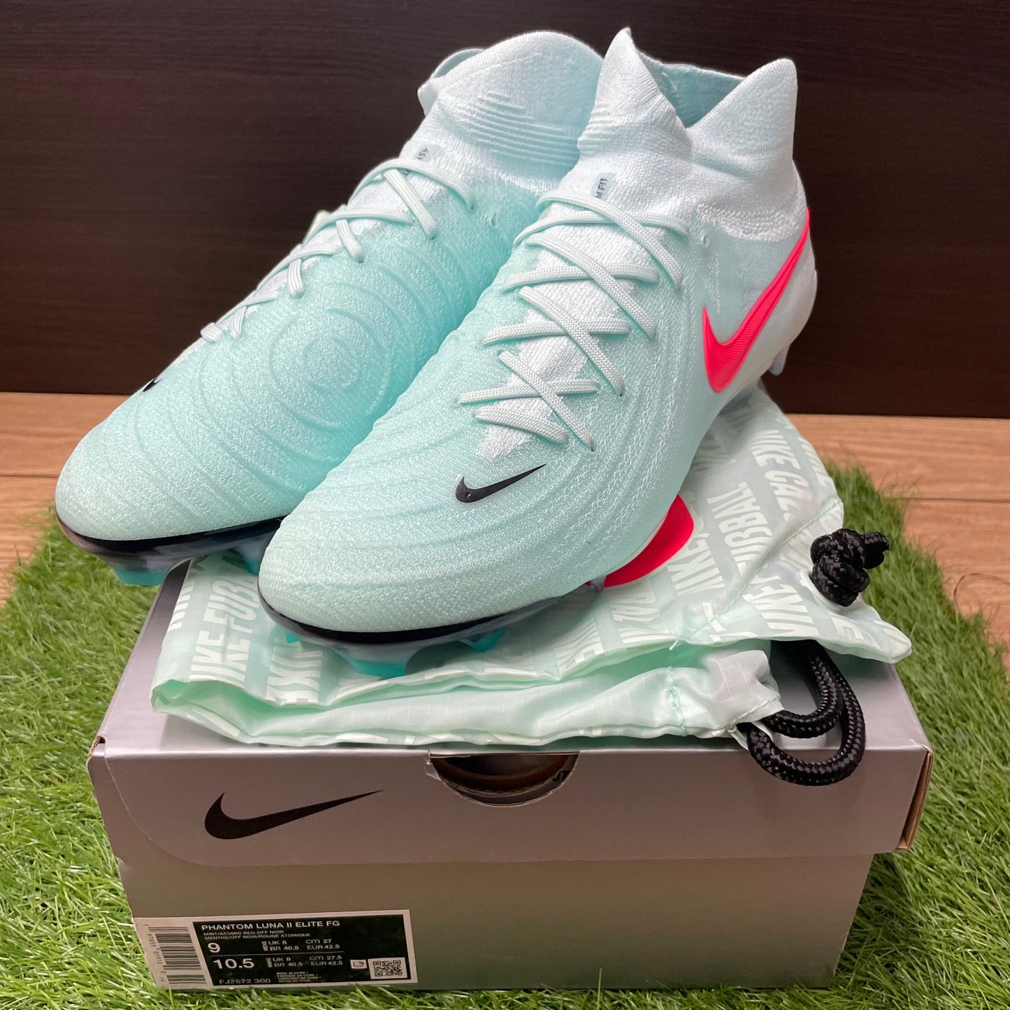 ファントムルナ II ELITE FG FJ2572 300 PHANTOM LUNA