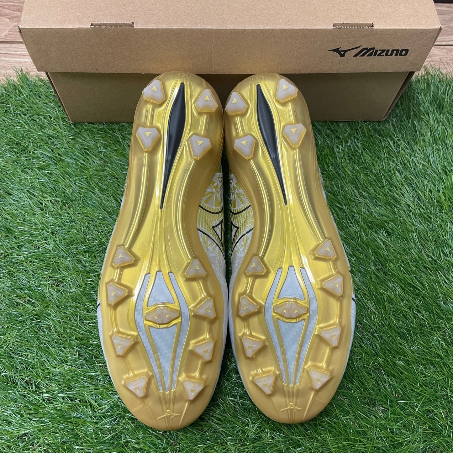 MIZUNO α ELITE P1GA246250