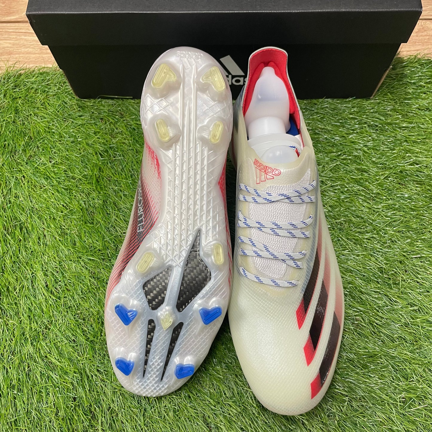 X GHOSTED.1 FG アディダス FW6894