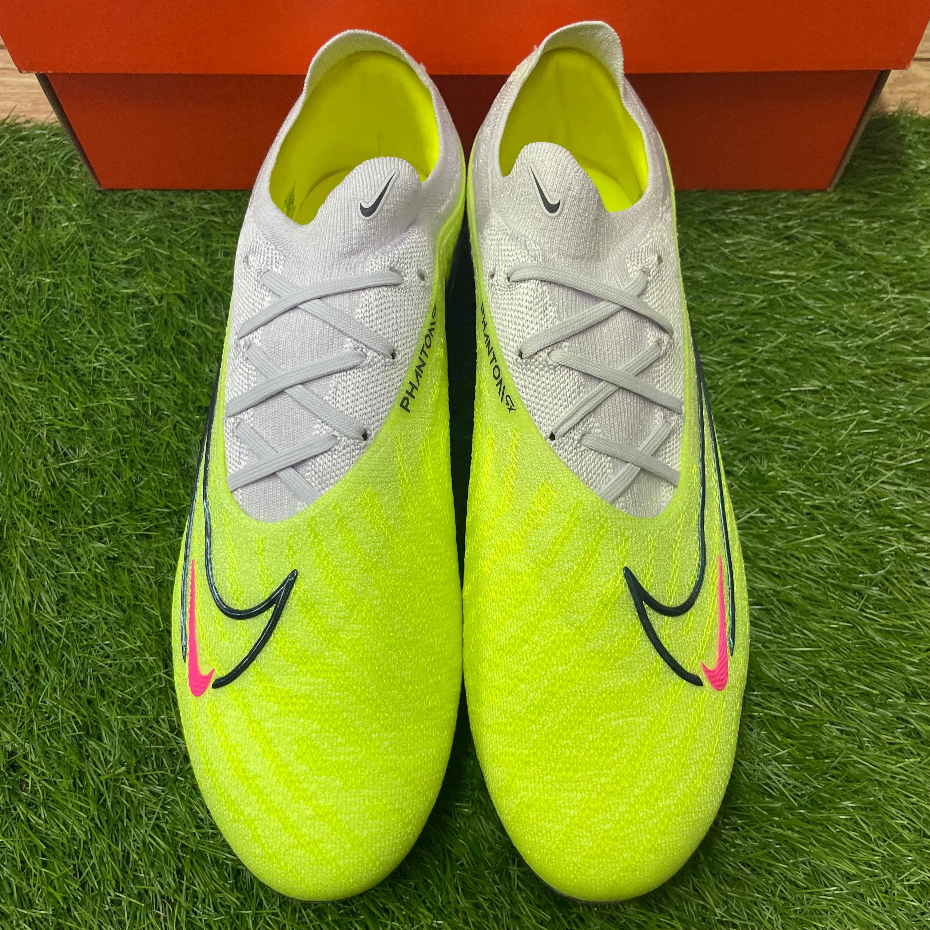 ファントムGX ELITE SG-PRO P FD0259 705 – 俺の足 サッカー用品
