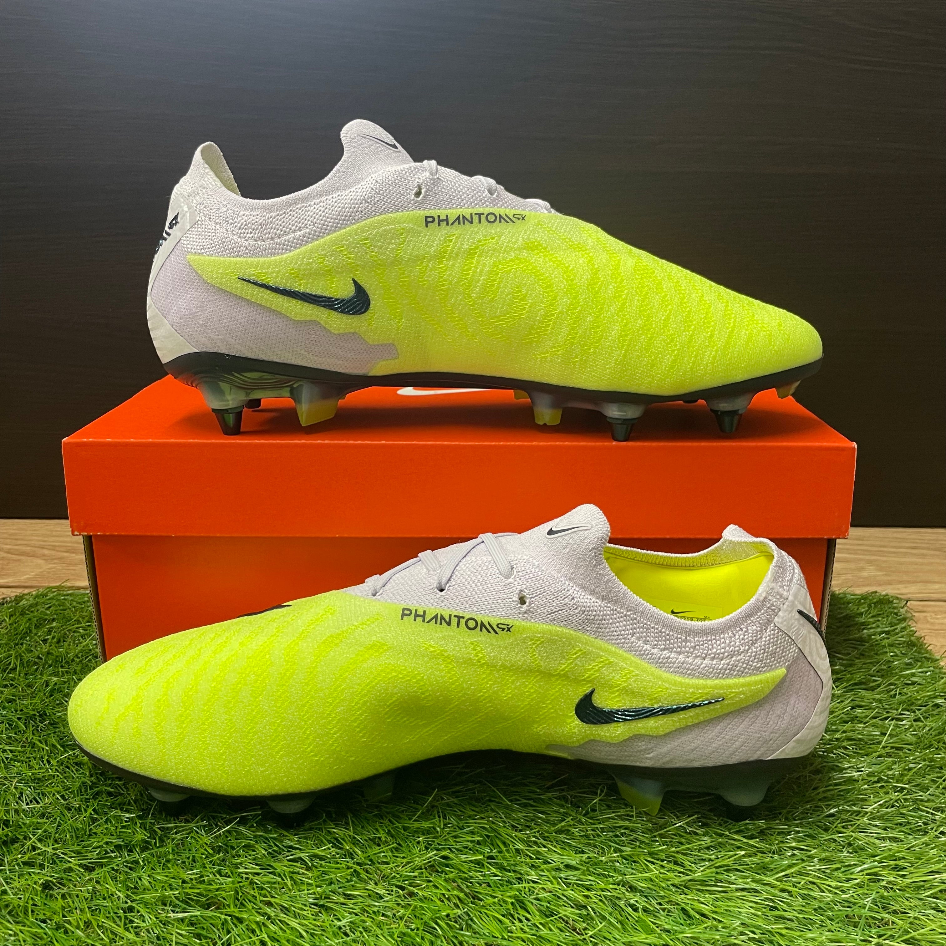 ファントムGX ELITE SG-PRO P FD0259 705 – 俺の足 サッカー用品
