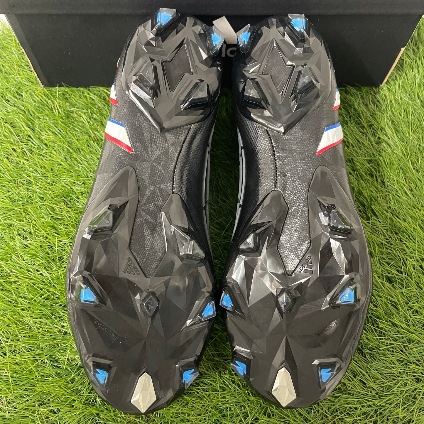 PREDATOR EDGE.1 FG H02935