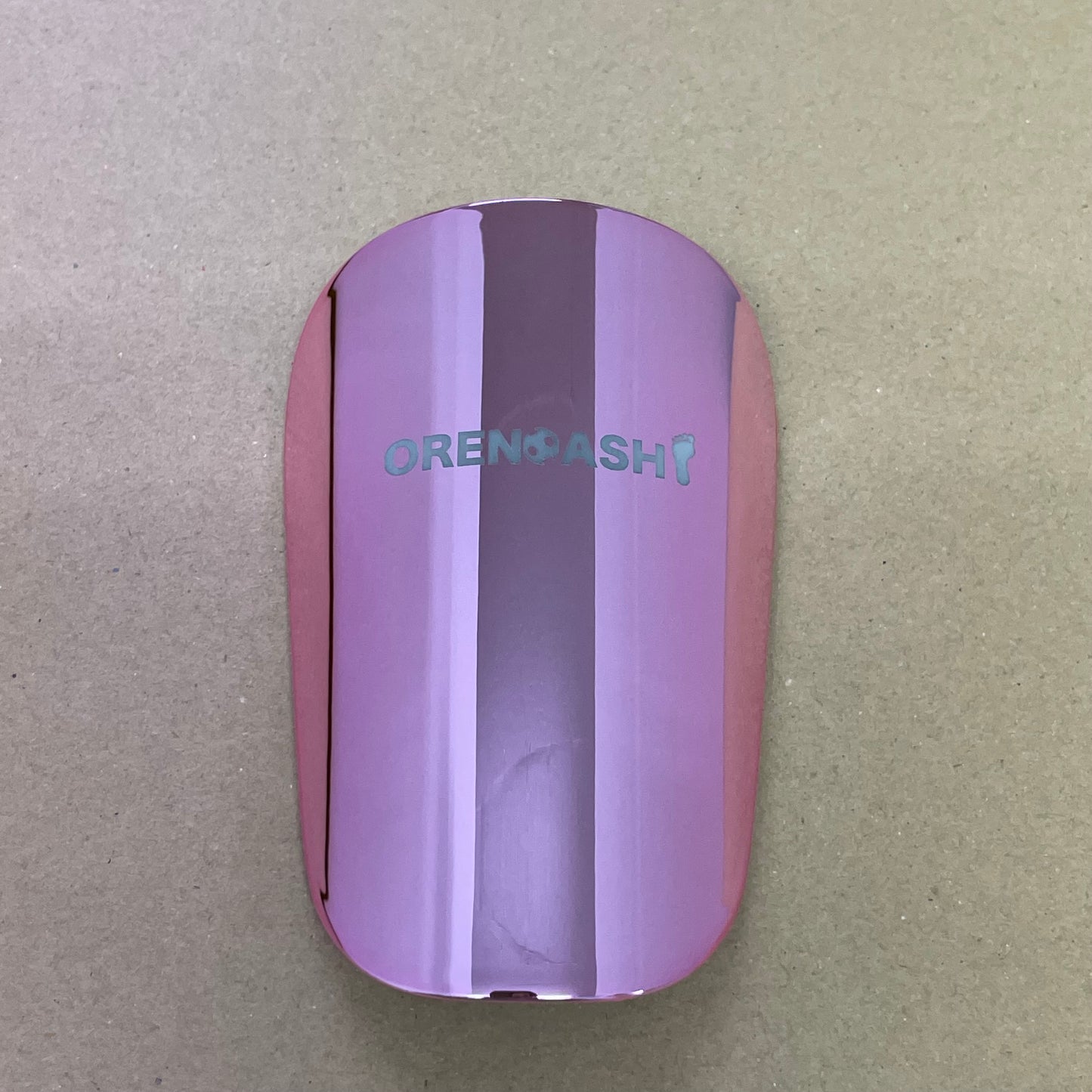 ピンクゴールド 俺の足シンガード S 縦10.0cm 横6.8cm 18.7g