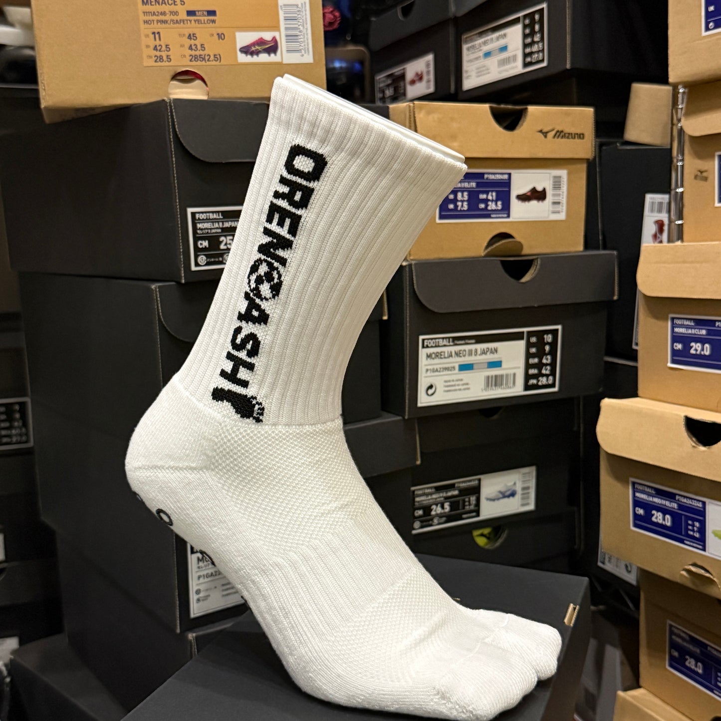 予約品 11月12日発送 Tabi型 2本指 グリップ有り 薄手 M 24.0cm~27.5 ホワイト×ブラック