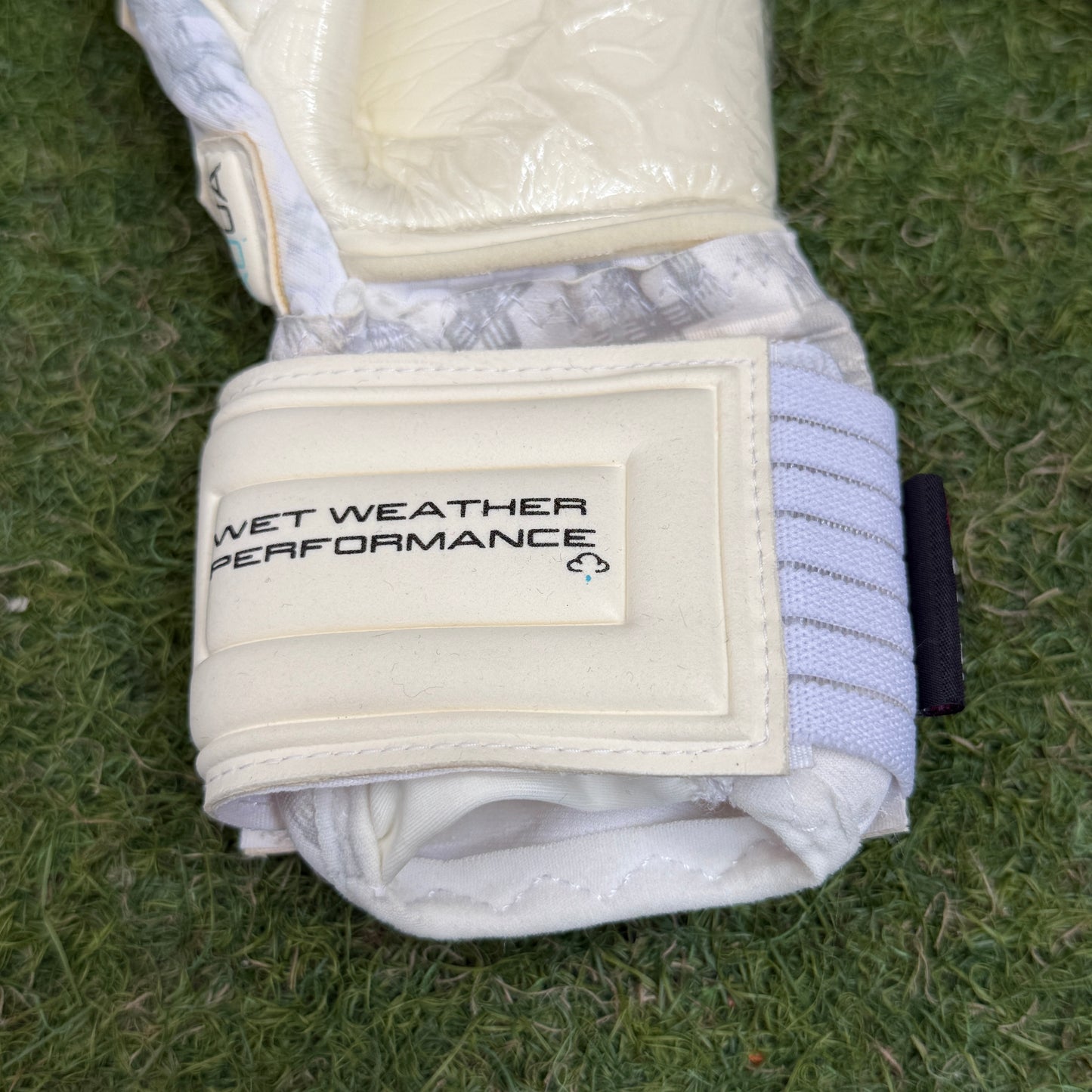 セルス リヴォルべ アクア ピュア　Sells REVILVE Aqua Pure