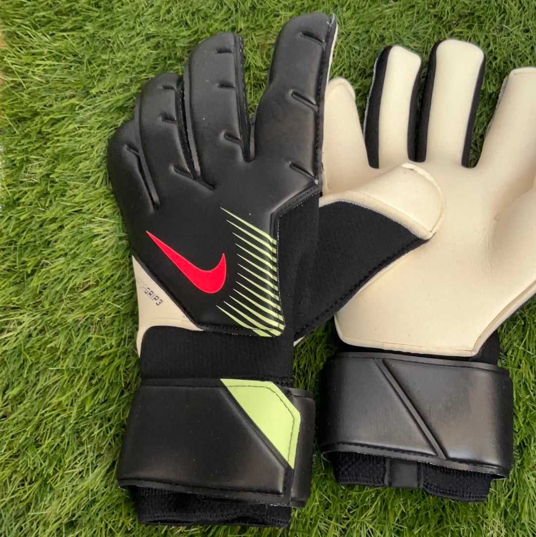 Nike vapor grip hot sale 3 rs promo